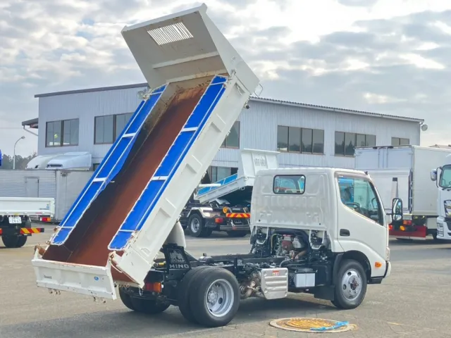 日野 デュトロ 2KG-XZU675T(4WD)の写真4