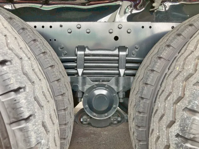 リーフサスです。|三菱 スーパーグレート 2KG-FV80GXの写真5