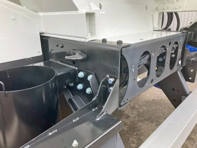 シャーシの状態です。|三菱 スーパーグレート 2KG-FV80GXの写真6