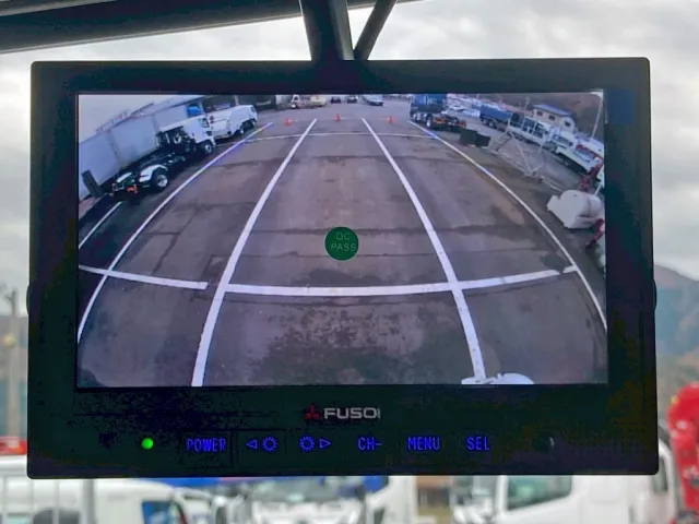 液晶バックモニター付きです。|三菱 スーパーグレート 2KG-FV80GXの写真22