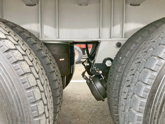 エアサスです。|トレクス  PFB34118の写真5