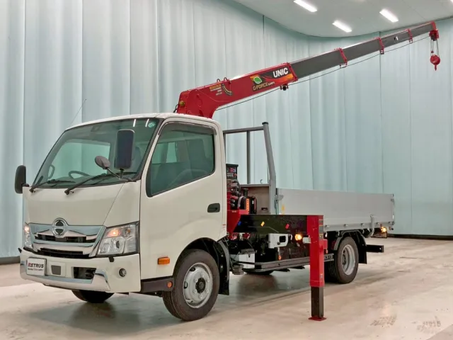 クレーンは5段です。|日野 デュトロ 2KG-XZU712M(2WD)の写真1