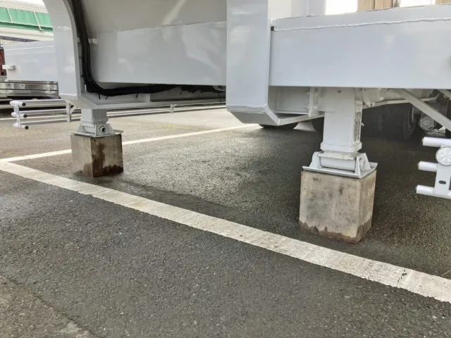 脚は手動式です。|トレクス PLR430CMの写真22