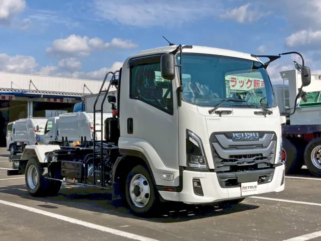 いすゞ フォワード 2RG-FRR90S4(2WD)の写真2