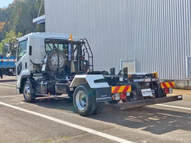 いすゞ フォワード 2RG-FRR90S4(2WD)の写真3