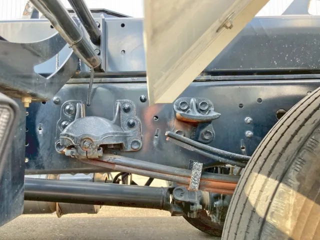 リーフサスです。|いすゞ フォワード 2RG-FRR90S4(2WD)の写真5