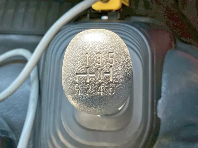 いすゞ フォワード 2RG-FRR90S4(2WD)の写真21