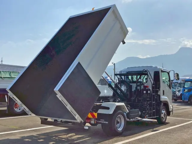 ダンプアップ時の状態です。|いすゞ フォワード 2RG-FRR90S4(2WD)の写真5