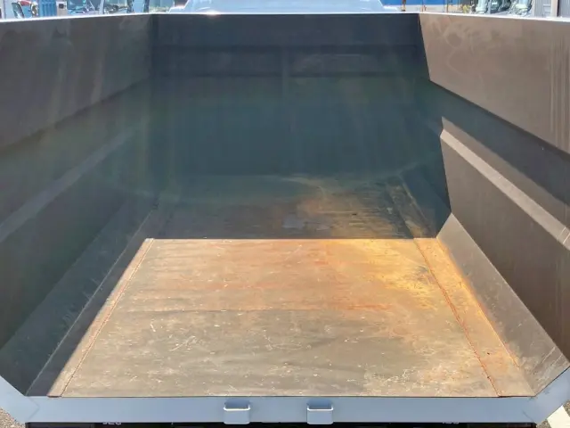 いすゞ フォワード 2RG-FRR90S4(2WD)の写真14