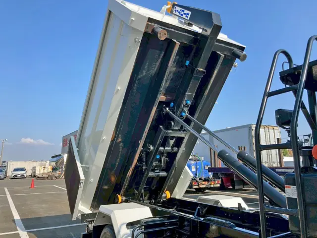 いすゞ フォワード 2RG-FRR90S4(2WD)の写真19