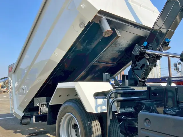 いすゞ フォワード 2RG-FRR90S4(2WD)の写真20