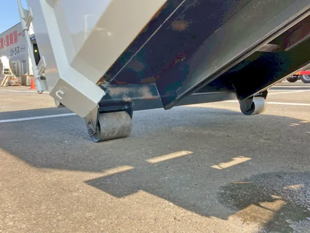 いすゞ フォワード 2RG-FRR90S4(2WD)の写真21