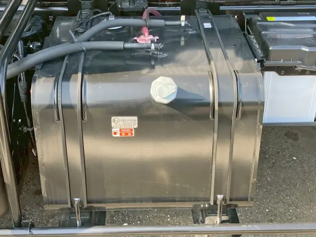 燃料タンクは90Lです。|いすゞ フォワード 2RG-FRR90S4(2WD)の写真29
