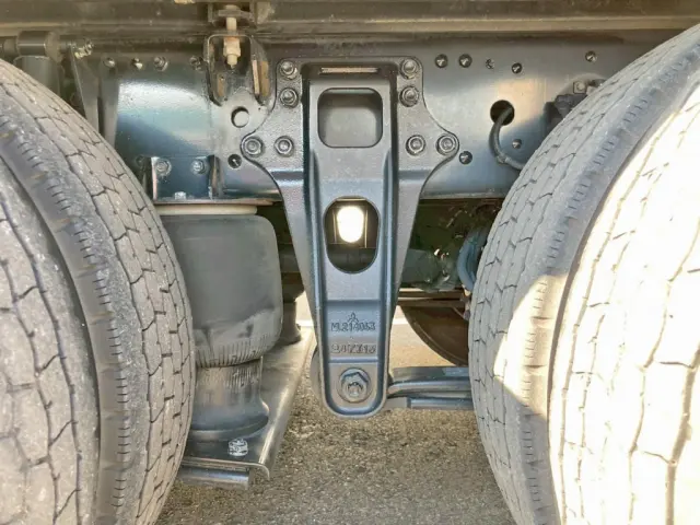 エアサスです。|三菱 スーパーグレート 2PG-FS74HZの写真5