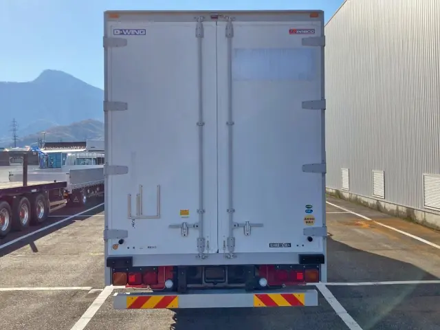 リヤ周りの状態です。|三菱 スーパーグレート 2PG-FS74HZの写真9