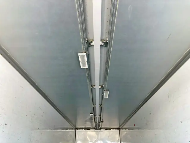 センタービーム周りの状態です。(中央)|三菱 スーパーグレート 2PG-FS74HZの写真18