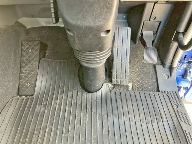 2ペダル仕様です。|三菱 スーパーグレート 2PG-FS74HZの写真33