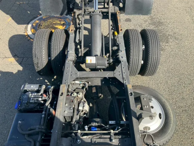 いすゞ エルフ 2RG-NJR88AN(2WD)の写真10