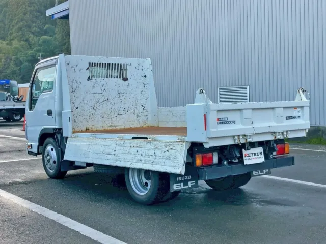 いすゞ エルフ 2RG-NJR88AN(2WD)の写真3