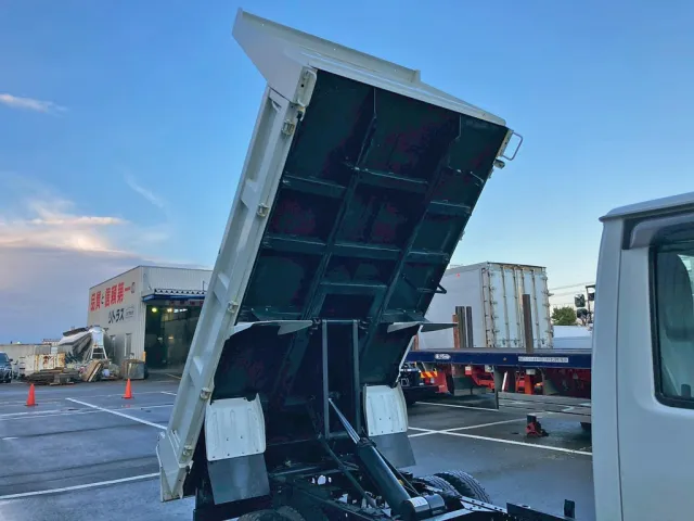 いすゞ エルフ 2RG-NJR88AN(2WD)の写真13