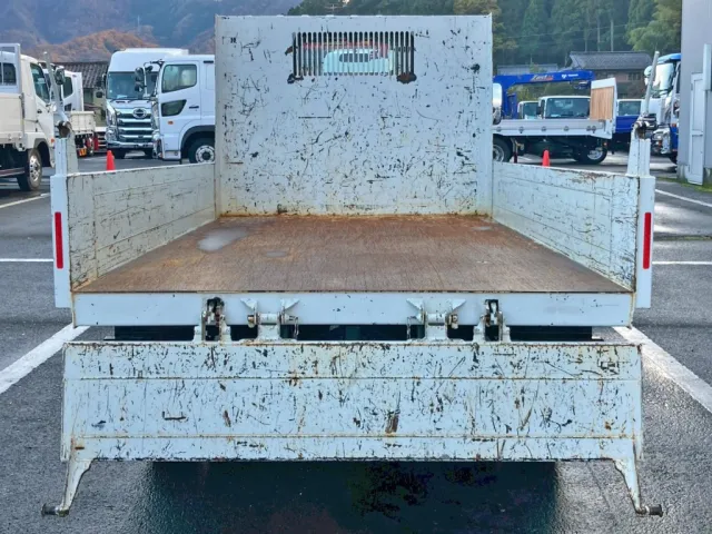 いすゞ エルフ 2RG-NJR88AN(2WD)の写真17