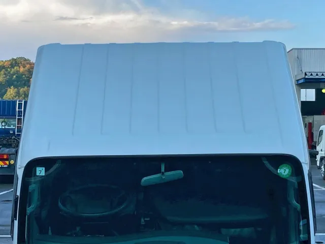 いすゞ エルフ 2RG-NJR88AN(2WD)の写真27