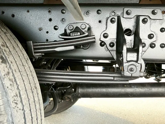 リーフサスです。|三菱 ファイター 2KG-FK62F(2WD)の写真5