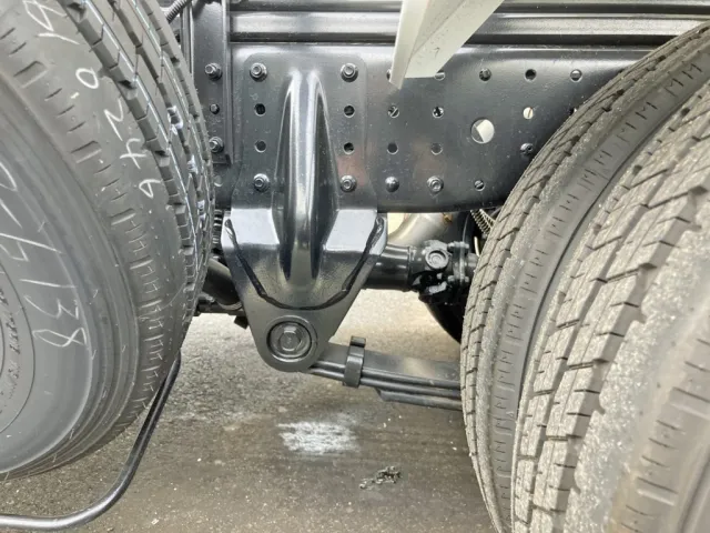 リーフサスです。|三菱 キャンター 2RG-FBAV0(2WD)の写真7