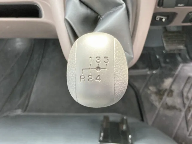 三菱 キャンター 2RG-FBAV0(2WD)の写真26