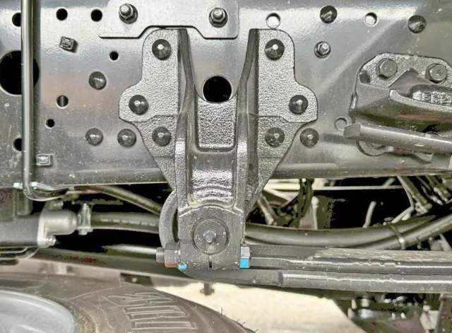 リーフサスです。|三菱 ファイター 2KG-FK62F(2WD)の写真9
