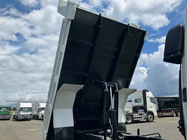 三菱 ファイター 2KG-FK62F(2WD)の写真19