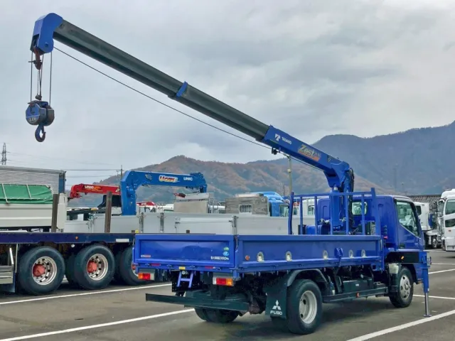 三菱 キャンター 2PG-FEAV0(2WD)の写真4