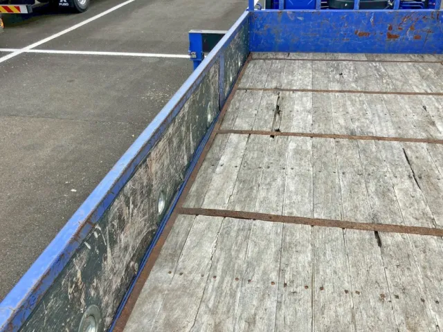 三菱 キャンター 2PG-FEAV0(2WD)の写真9