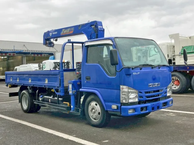 いすゞ エルフ 2RG-NKR88R(2WD)の写真2