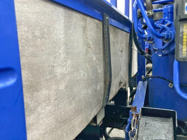 いすゞ エルフ 2RG-NKR88R(2WD)の写真12