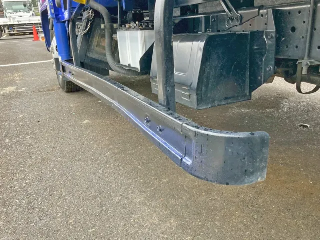 いすゞ エルフ 2RG-NKR88R(2WD)の写真16