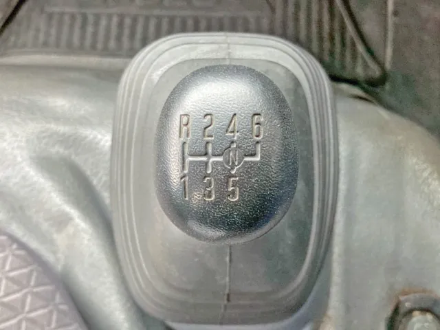 いすゞ エルフ 2RG-NKR88R(2WD)の写真28