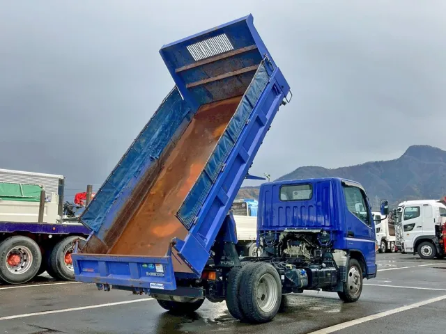 三菱 キャンター 2PG-FBA30(2WD)の写真4