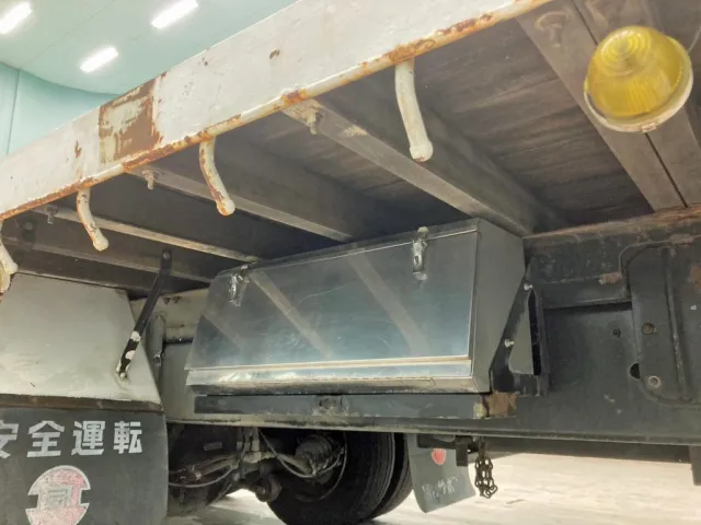 シャーシとネタの状態です。(縦ネタは鉄製・横ネタは木製です)|三菱 ファイター LDG-FQ62Fの写真8