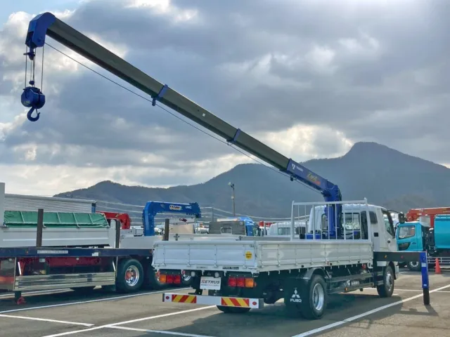 三菱 ファイター 2KG-FK62FZの写真4