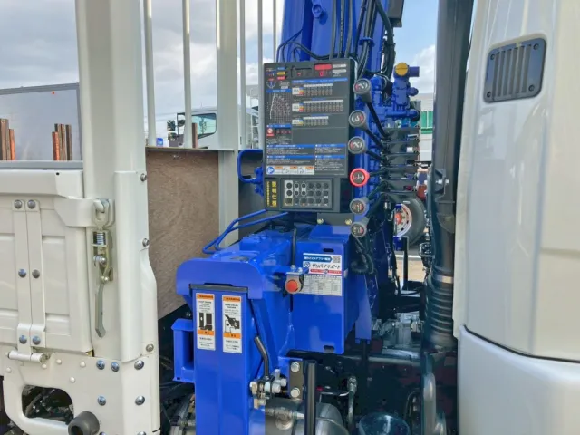 アウトリガーは差し違い式です。|三菱 ファイター 2KG-FK62FZの写真11