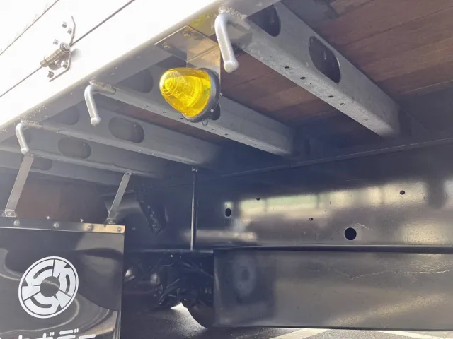 シャーシとネタの状態です。(縦ネタ・横ネタは鉄製です)|いすゞ ギガ 2PG-CYH77Dの写真6