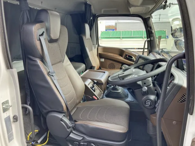 いすゞ ギガ 2PG-CYH77Dの写真7