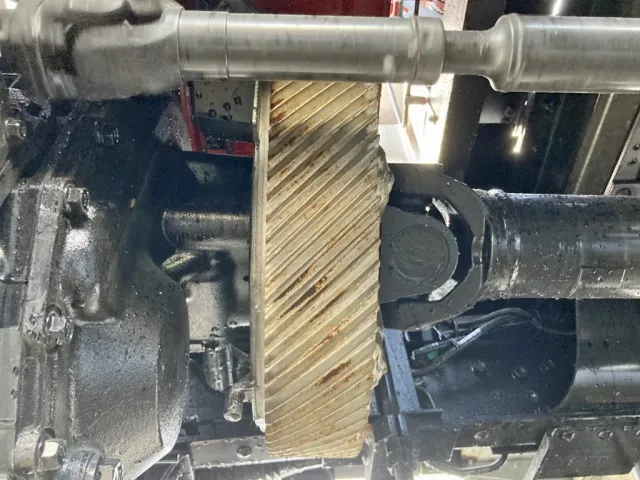 リターダ付きです。|いすゞ ギガ 2PG-CYH77Dの写真9