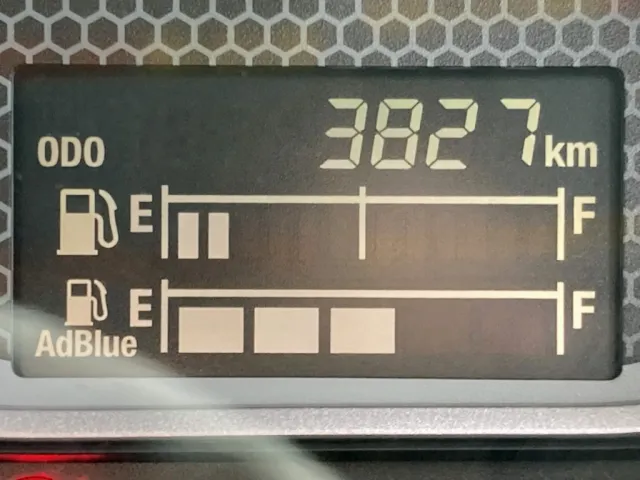 いすゞ ギガ 2PG-CYH77Dの写真31