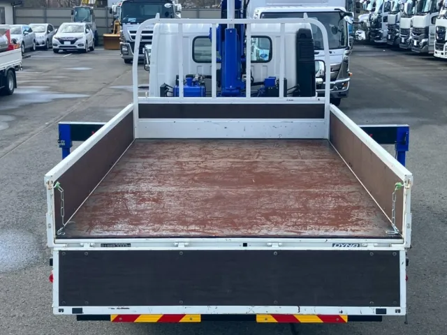 床は板張りです。|トヨタ カゼット 2RG-XZU712(2WD)の写真7