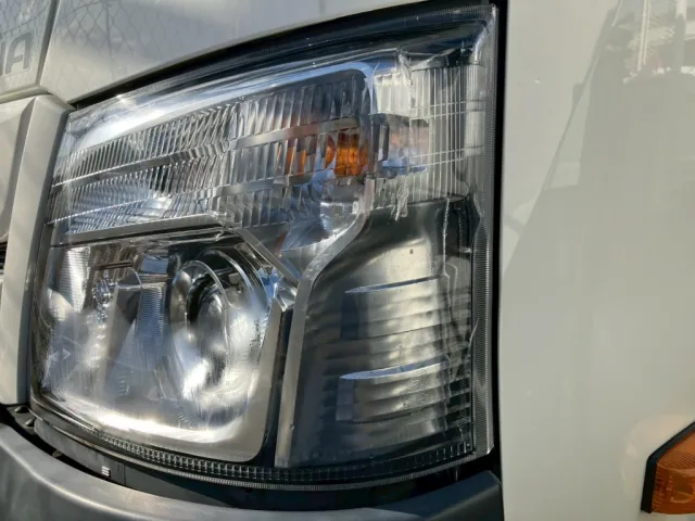 助手席側ヘッドライトに割れ・水混入があります。|トヨタ カゼット 2RG-XZU712(2WD)の写真20