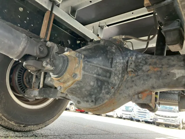 デフ周りにサビがあります。|トヨタ カゼット 2RG-XZU712(2WD)の写真24