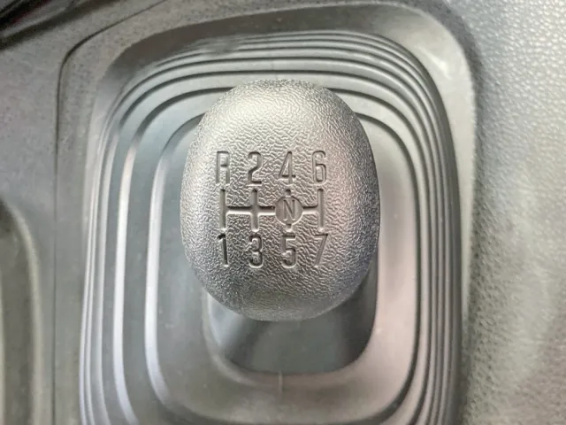 いすゞ ギガ QKG-CYL77Bの写真20