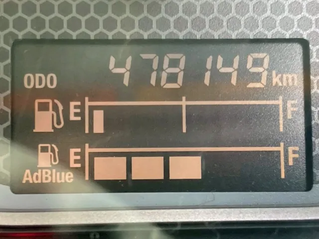 いすゞ ギガ QKG-CYL77Bの写真21